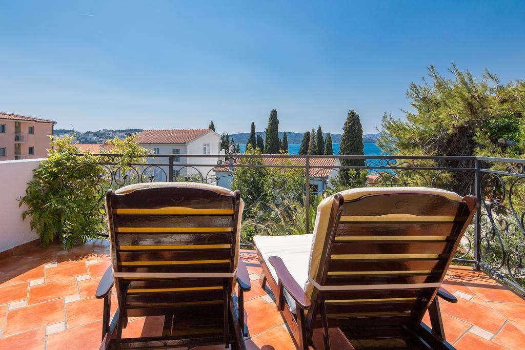 Villa Em Trogir Kültér fotó