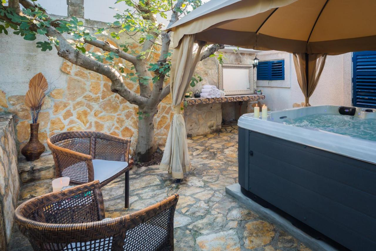 Villa Em Trogir Kültér fotó