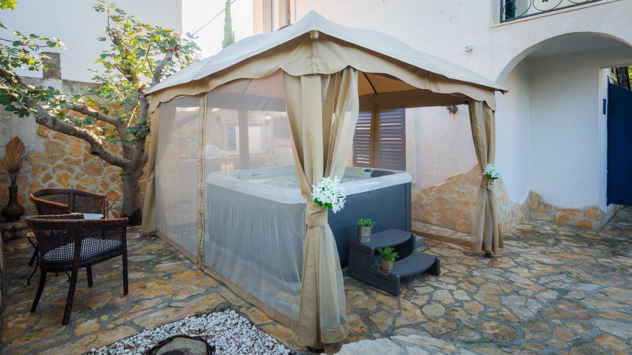 Villa Em Trogir Kültér fotó